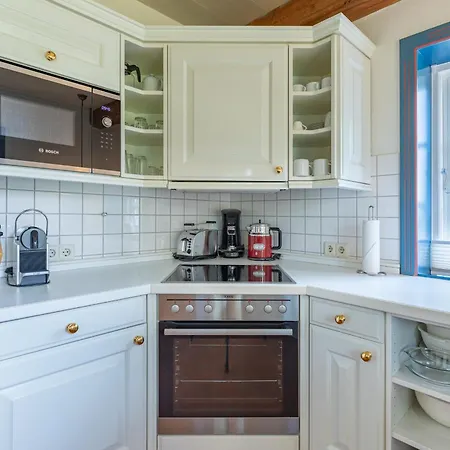 Reethus Schobuell * הוסום